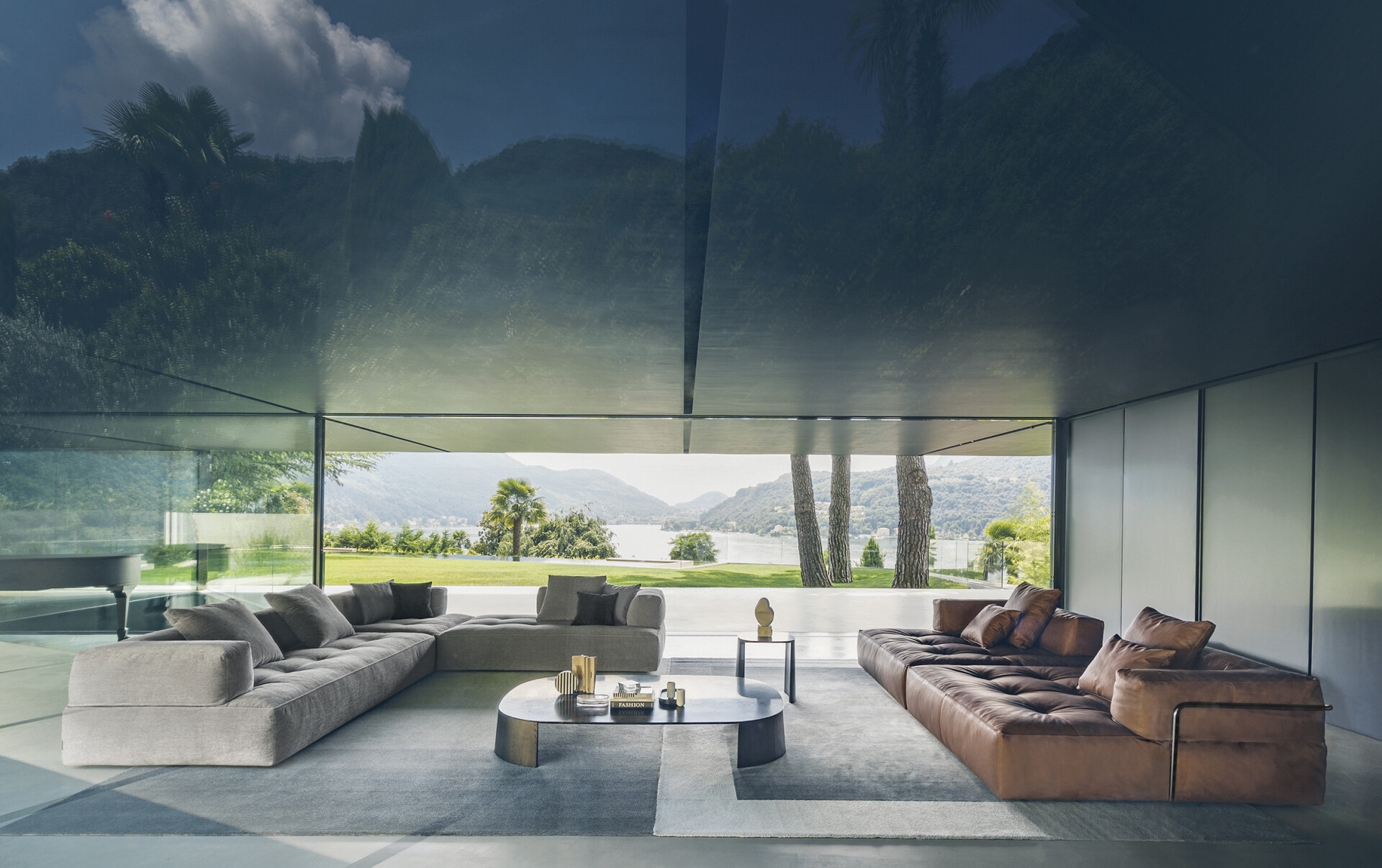Sofas, beds and armchairs inspired by the “Home soft home” philosophy, Desiree’s take on interpreting and transmitting emotions and feelings. Each refined, comfortable product with its distinctive design is genuinely unique. Every detail is there for a reason and is manufactured with skilful care. For us, producing quality means using guaranteed and certified materials, with the attention to detail worthy of a tailor and 100% Made in Italy craftsmanship. Those who choose Desiree do so because they love the sensations conveyed by our products.